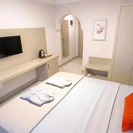 Rose Garden Premium Love hotel *
